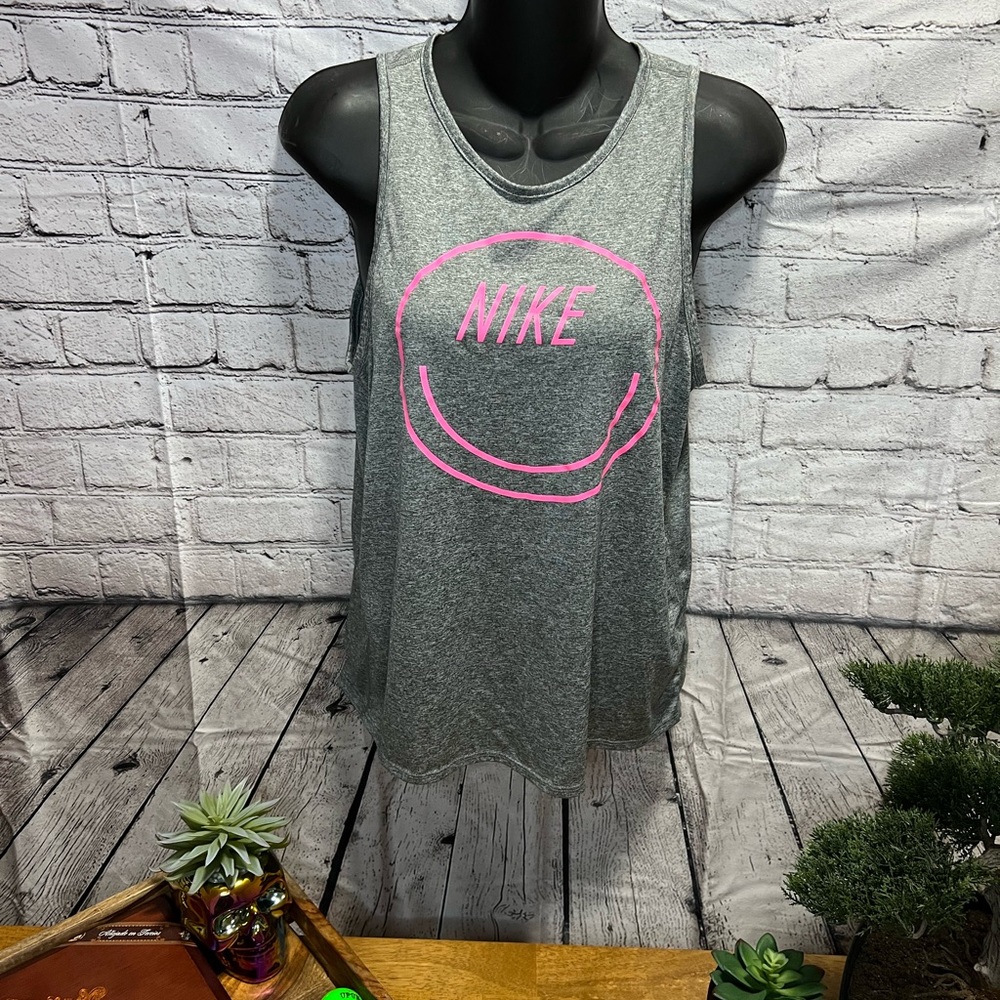 Nike gray dry fit tank top with neon pink logo